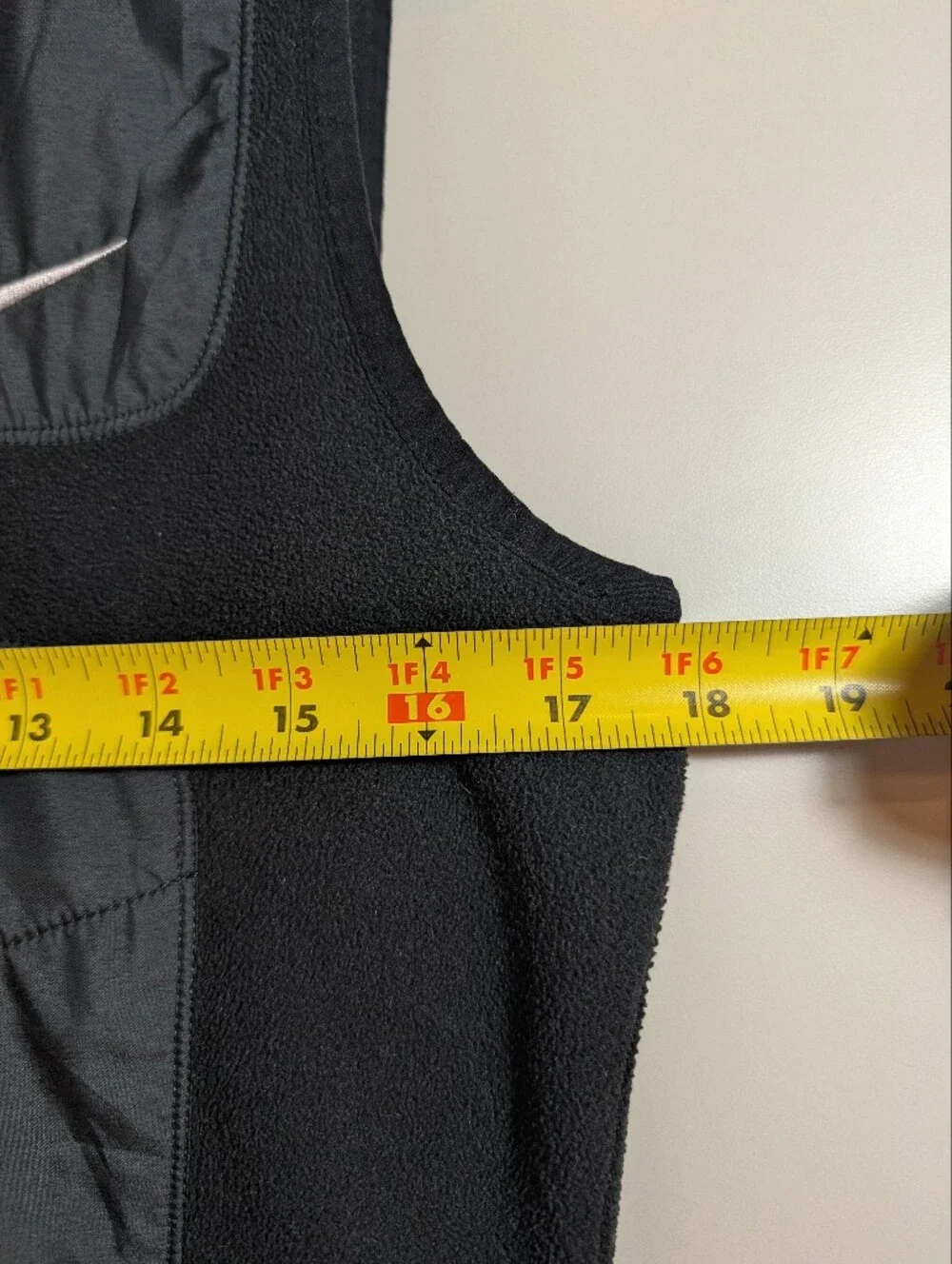 Nike Women’s Black Quilted Performance Vest Size Small